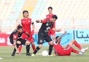 تساوی تراکتور و پرسپولیس در نیمه نخست
