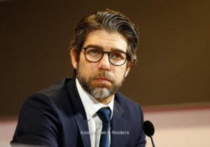 توصیه جونینیو به مسی: بارسلونا بهتر از رقابت با رونالدو است