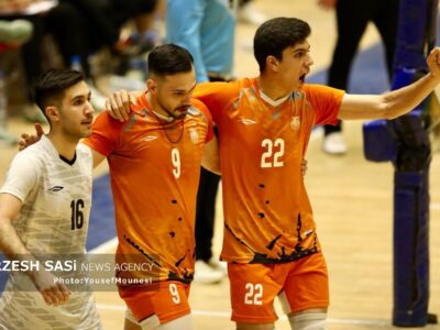 مس حریفان خود را شناخت