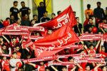 اسب قهرمانی زین شده است!