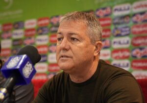 اسکوچیچ: هواداران فردا هم کنارمان باشند/ بازی با استقلال خوزستان برای رسیدن به صدر جدول حیاتی است